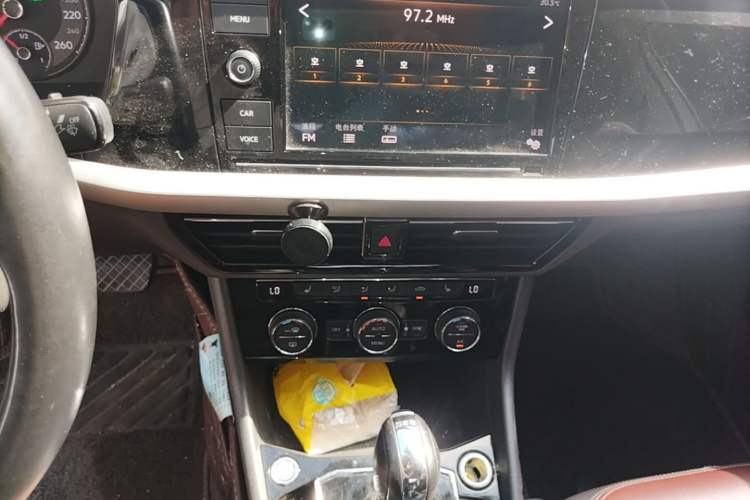 Used Volkswagen Lavida 2019 280TSI DSG Luxury Edition China VI Standard Audio And AC Panel