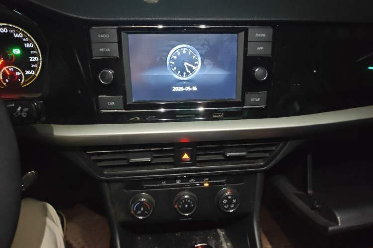 Used Volkswagen Lavida 2019 1.5L Automatic Comfort Edition China VI Standard Audio And AC Panel