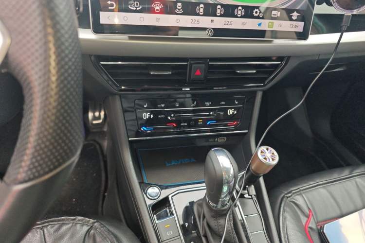 Used Volkswagen Lavida 2019 280TSI DSG Luxury Edition China VI Standard Audio And AC Panel