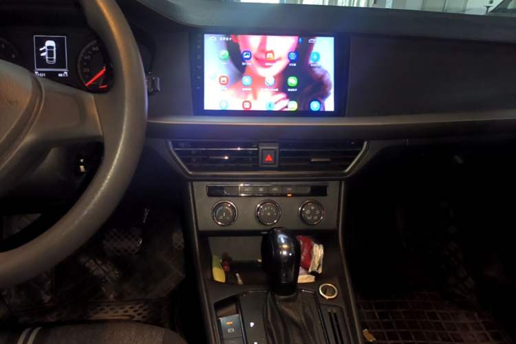 Used Volkswagen Lavida 2019 1.5L Automatic Fashion Edition China VI Audio And AC Panel