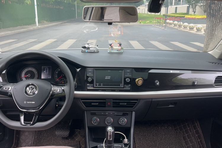 Used Volkswagen Lavida 2019 1.5L Automatic Comfort Edition China VI Standard Audio And AC Panel