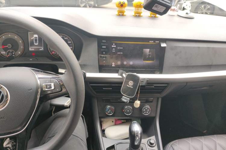 Used Volkswagen Lavida 2019 1.5L Automatic Fashion Edition China VI Audio And AC Panel