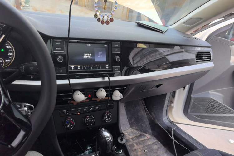Used Volkswagen Lavida 2019 280TSI DSG Comfort Edition China VI standard Audio And AC Panel