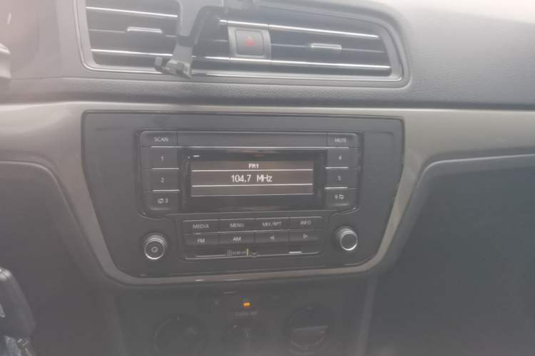Used Volkswagen Lavida 2019 Lavida Start 1.5L Automatic Trendy Version China VI Standard Audio And AC Panel