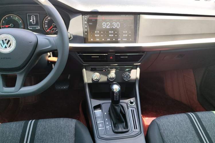 Used Volkswagen Lavida 2019 1.5L Automatic Fashion Edition China VI Audio And AC Panel
