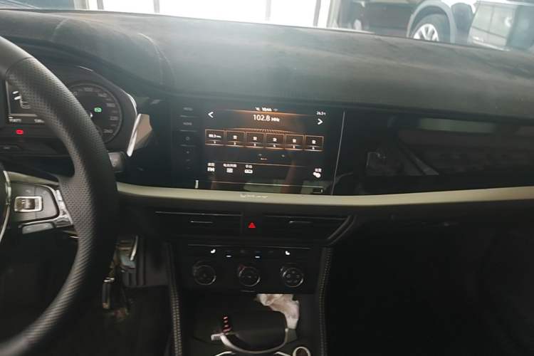 Used Volkswagen Lavida 2019 280TSI DSG Comfort Edition China VI standard Audio And AC Panel