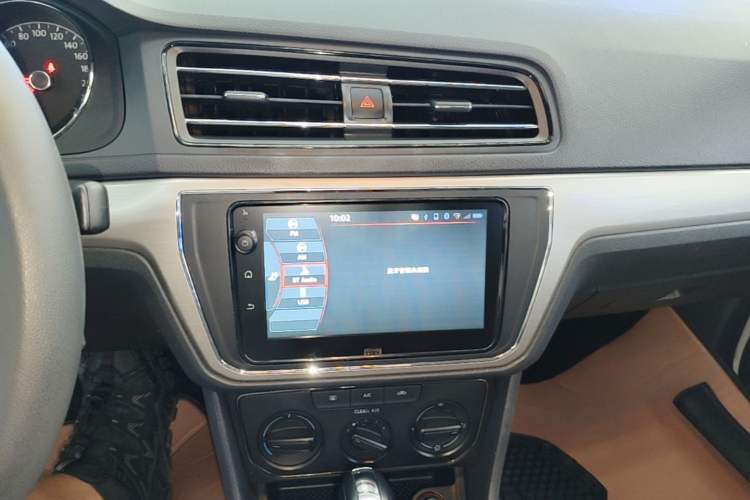 Used Volkswagen Lavida 2019 Lavida Start 1.5L Automatic Comfort Edition China VI Standard Audio And AC Panel