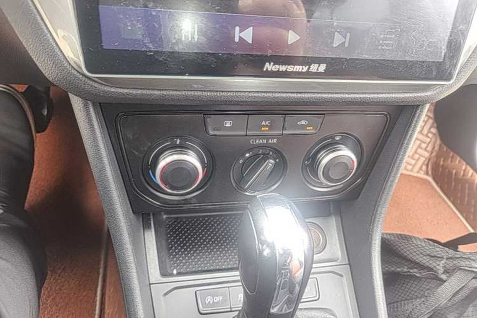 Used Volkswagen Lavida 2019 Lavida Start 1.5L Automatic Trendy Version China VI Standard Audio And AC Panel