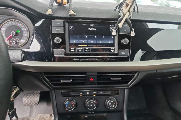 Used Volkswagen Lavida 2019 280TSI DSG Comfort Edition China VI standard Audio And AC Panel