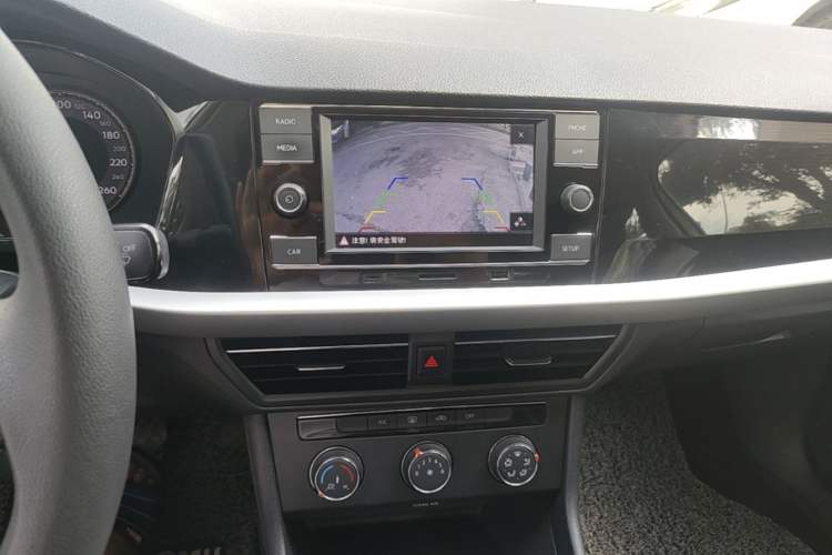 Used Volkswagen Lavida 2019 1.5L Automatic Vision Edition China VI Standard Audio And AC Panel
