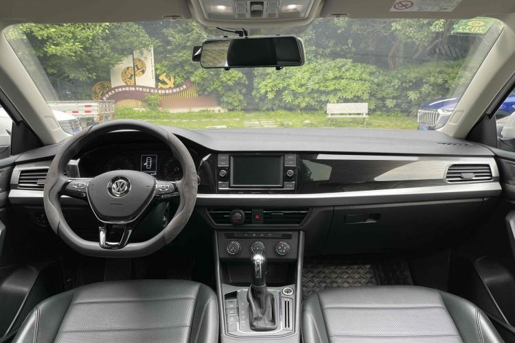 Used Volkswagen Lavida 2019 1.5L Automatic Comfort Edition China VI Standard Audio And AC Panel