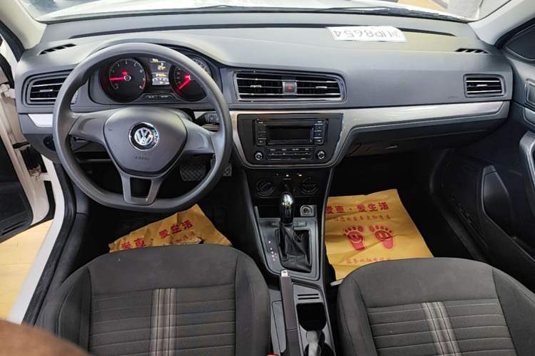 Used Volkswagen Lavida 2019 Lavida Start 1.5L Automatic Trendy Version China VI Standard Audio And AC Panel