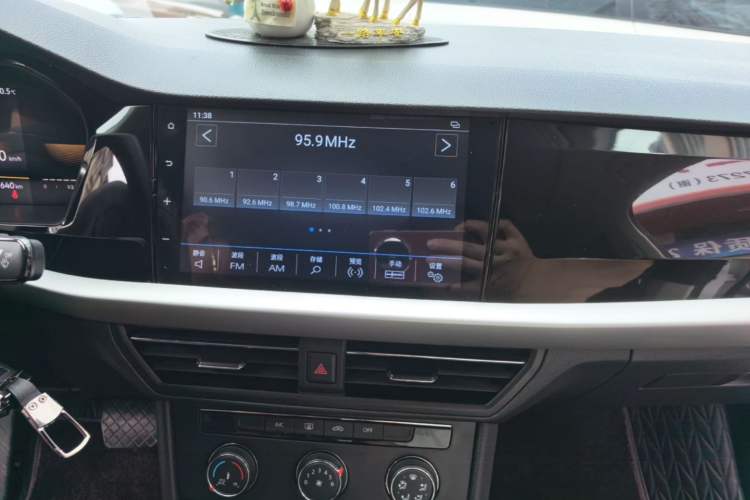 Used Volkswagen Lavida 2019 1.5L Automatic Comfort Edition China VI Standard Audio And AC Panel