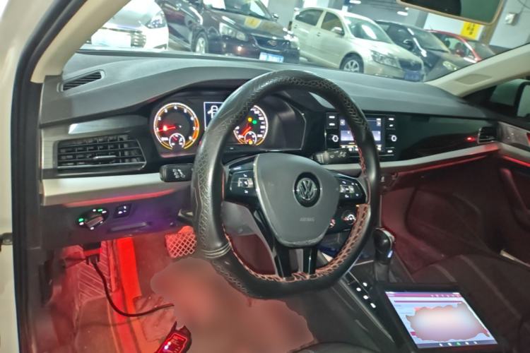 Used Volkswagen Lavida 2019 280TSI DSG Comfort Edition China VI standard Center Console
