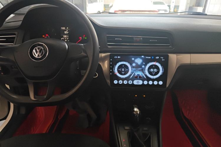 Used Volkswagen Lavida 2019 Lavida Start 1.5L Automatic Trendy Version China VI Standard Center Console