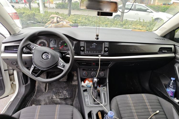 Used Volkswagen Lavida 2019 280TSI DSG Comfort Edition China VI standard Center Console