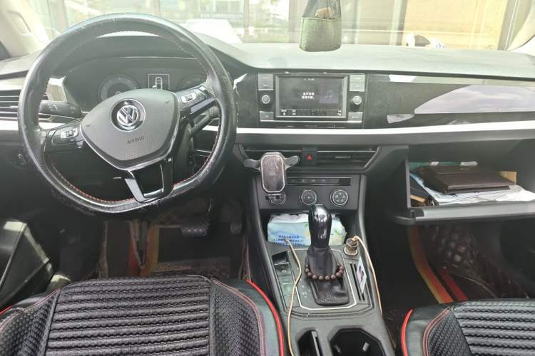 Used Volkswagen Lavida 2019 280TSI DSG Comfort Edition China VI standard Center Console