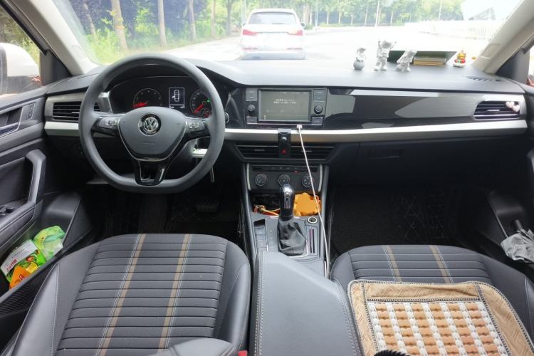 Used Volkswagen Lavida 2019 280TSI DSG Comfort Edition China VI standard Center Console