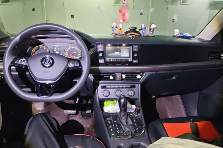 Used Volkswagen Lavida 2019 280TSI DSG Comfort Edition China VI standard Center Console