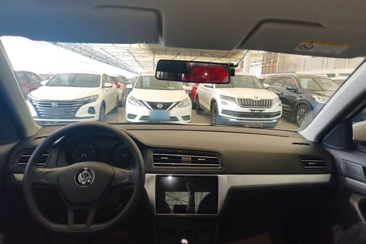 Used Volkswagen Lavida 2019 Lavida Start 1.5L Automatic Trendy Version China VI Standard Center Console