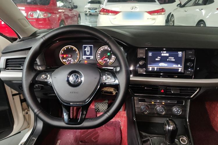 Used Volkswagen Lavida 2019 Hatchback 280TSI DSG Comfort Edition China VI Standard Center Console