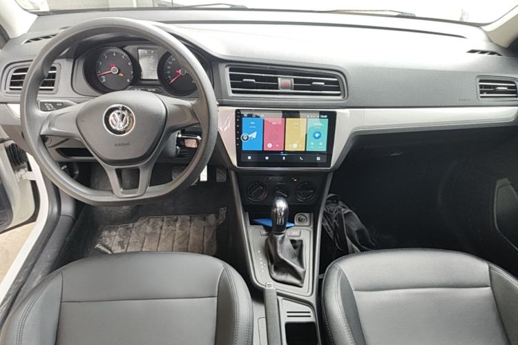 Used Volkswagen Lavida 2019 Lavida Start 1.5L Automatic Trendy Version China VI Standard Center Console