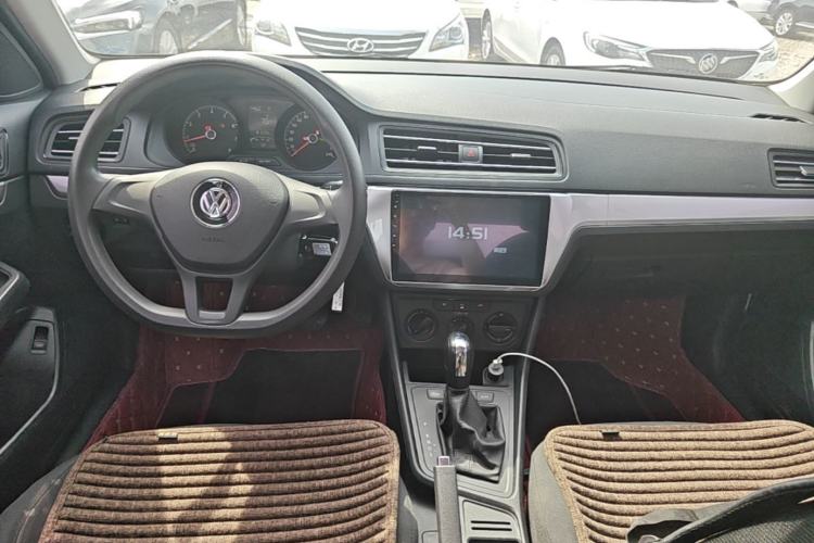 Used Volkswagen Lavida 2019 Lavida Start 1.5L Automatic Trendy Version China VI Standard Center Console