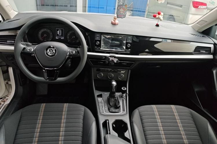Used Volkswagen Lavida 2019 280TSI DSG Comfort Edition China VI standard Center Console