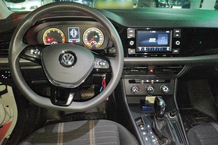 Used Volkswagen Lavida 2019 280TSI DSG Comfort Edition China VI standard Center Console