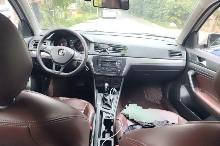 Used Volkswagen Lavida 2019 Lavida Start 1.5L Automatic Trendy Version China VI Standard Center Console