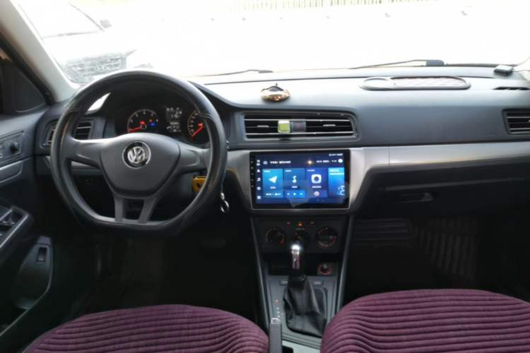 Used Volkswagen Lavida 2019 Lavida Start 1.5L Automatic Trendy Version China VI Standard Center Console