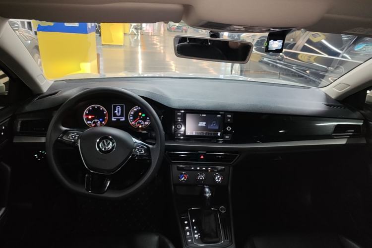 Used Volkswagen Lavida 2019 280TSI DSG Comfort Edition China VI standard Center Console