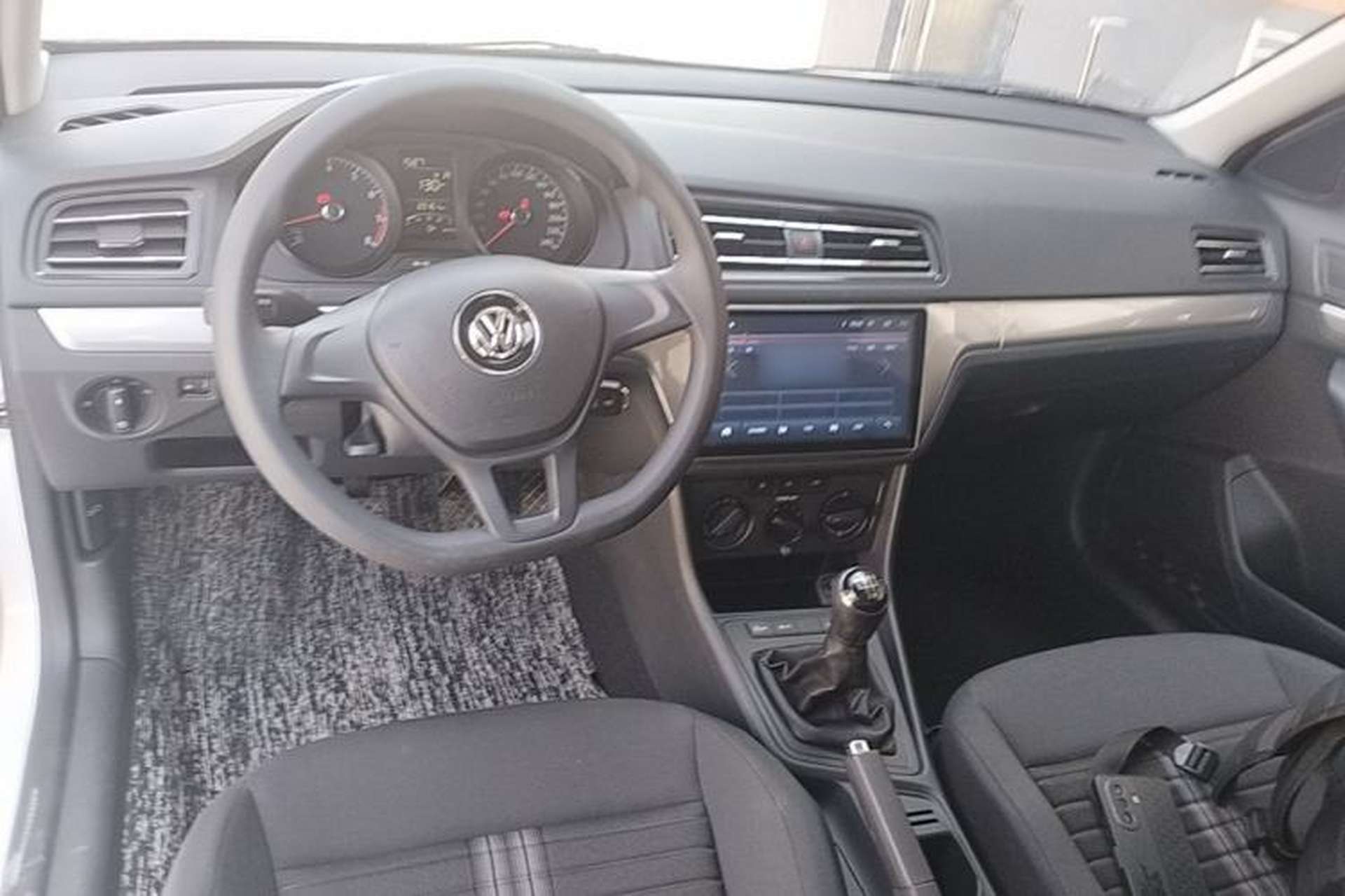 Used Volkswagen Lavida 2019 Lavida Start 1.5L Manual Fashion Edition China VI Standard Center Console