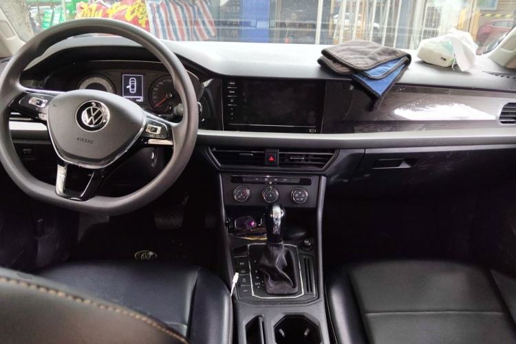 Used Volkswagen Lavida 2019 280TSI DSG Comfort Edition China VI standard Center Console