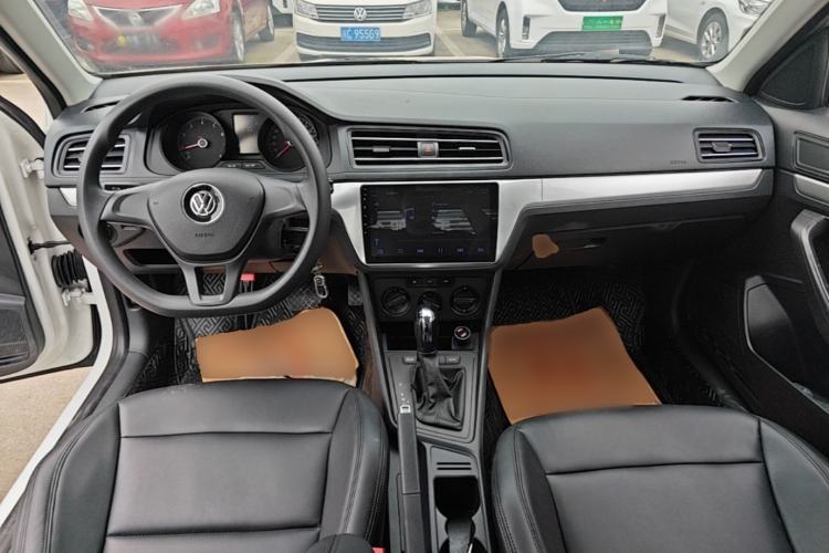 Used Volkswagen Lavida 2019 Lavida Start 1.5L Automatic Trendy Version China VI Standard Center Console