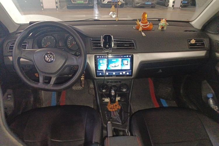 Used Volkswagen Lavida 2019 Lavida Start 1.5L Automatic Trendy Version China VI Standard Center Console