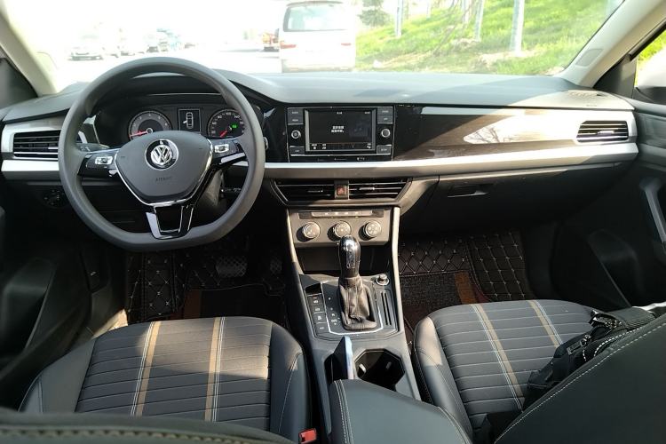 Used Volkswagen Lavida 2019 280TSI DSG Comfort Edition China VI standard Center Console