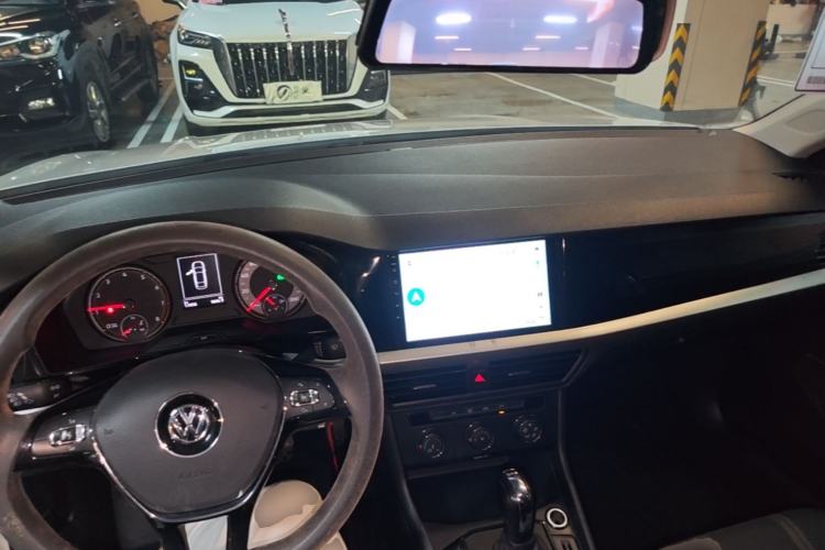 Used Volkswagen Lavida 2019 280TSI DSG Comfort Edition China VI standard Center Console
