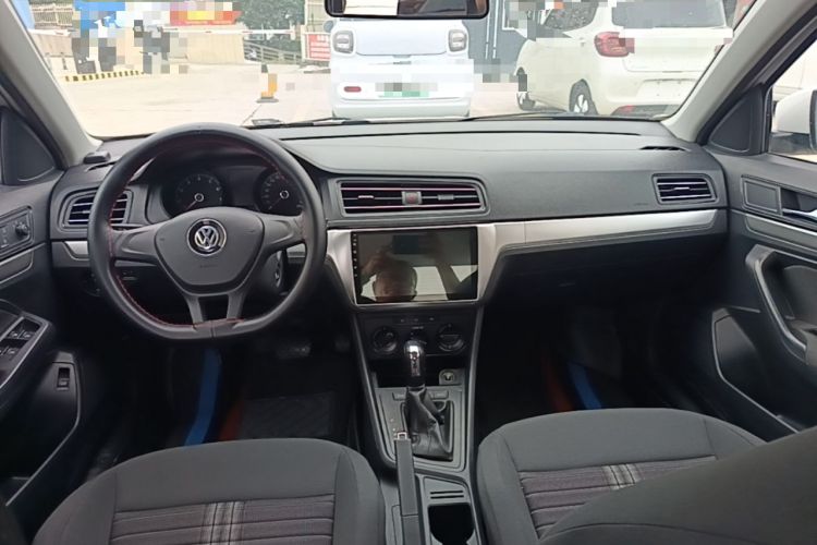 Used Volkswagen Lavida 2019 Lavida Start 1.5L Automatic Trendy Version China VI Standard Center Console