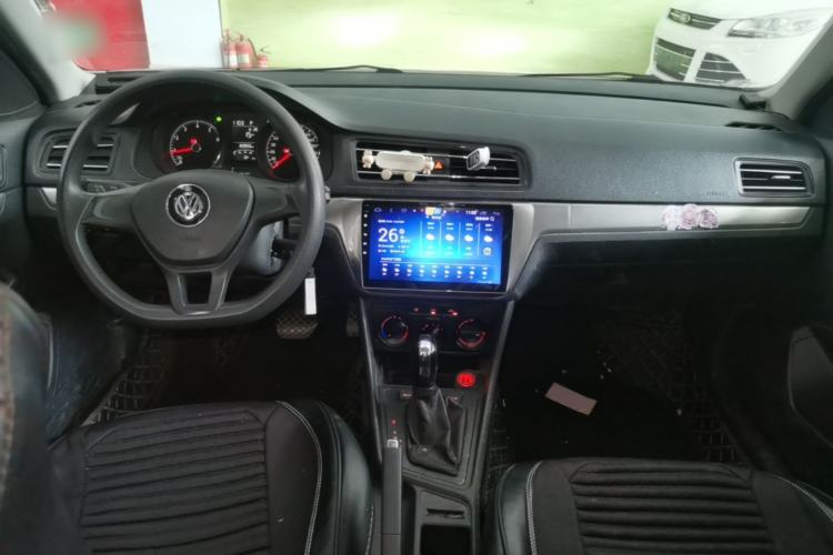 Used Volkswagen Lavida 2019 Lavida Start 1.5L Automatic Trendy Version China VI Standard Center Console