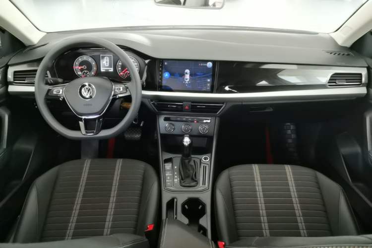 Used Volkswagen Lavida 2019 280TSI DSG Comfort Edition China VI standard Center Console