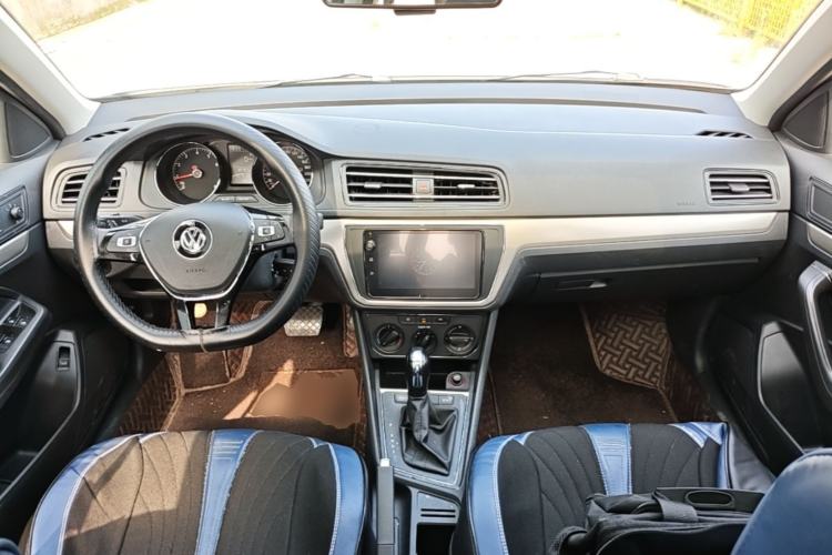 Used Volkswagen Lavida 2019 Lavida Start 1.5L Automatic Comfort Edition China VI Standard Center Console