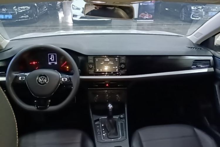 Used Volkswagen Lavida 2019 1.5L Automatic Comfort Edition China VI Standard Center Console