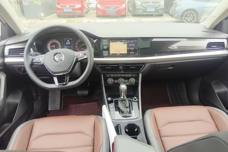 Used Volkswagen Lavida 2019 280TSI DSG Luxury Edition China VI Standard Center Console
