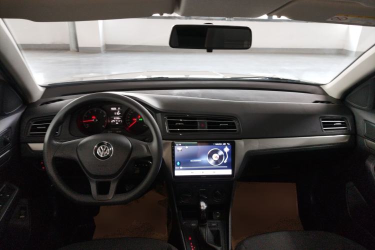 Used Volkswagen Lavida 2019 Lavida Start 1.5L Automatic Trendy Version China VI Standard Center Console