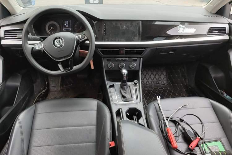 Used Volkswagen Lavida 2019 1.5L Automatic Comfort Edition China VI Standard Center Console