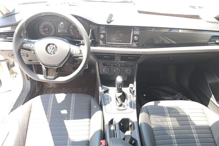 Used Volkswagen Lavida 2019 280TSI DSG Comfort Edition China VI standard Center Console