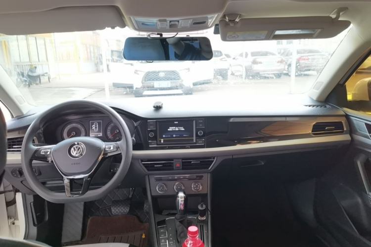 Used Volkswagen Lavida 2019 1.5L Automatic Comfort Edition China VI Standard Center Console