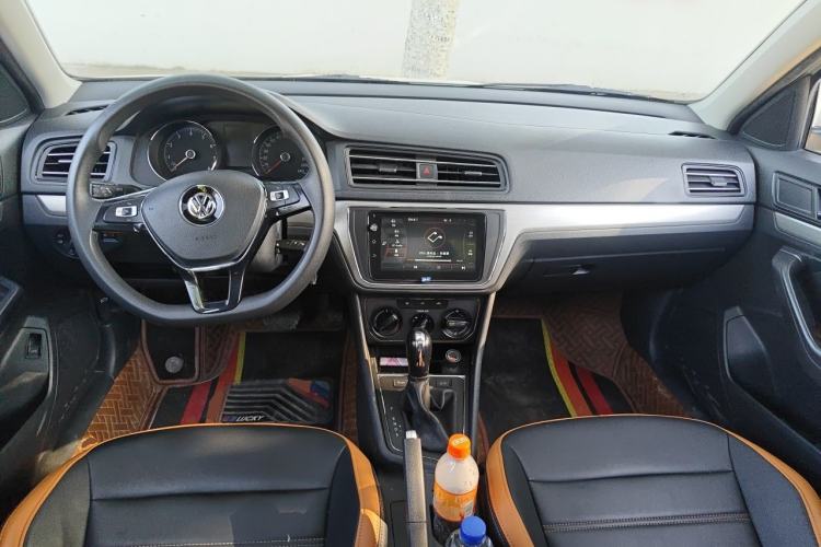Used Volkswagen Lavida 2019 Lavida Start 1.5L Automatic Comfort Edition China VI Standard Center Console