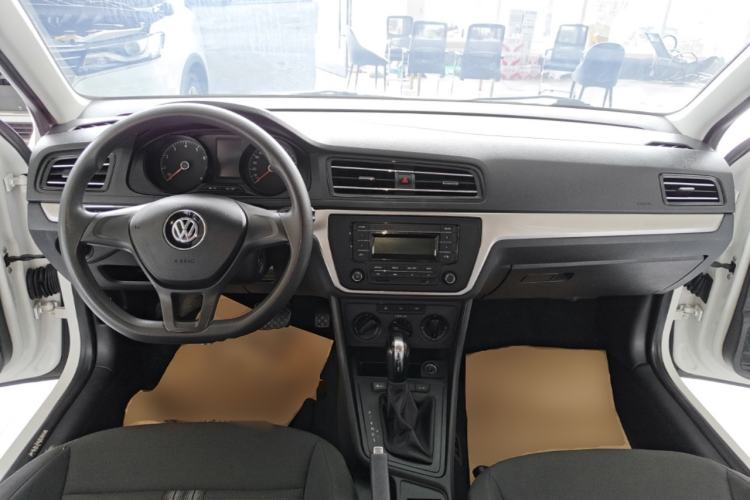 Used Volkswagen Lavida 2019 Lavida Start 1.5L Automatic Trendy Version China VI Standard Center Console